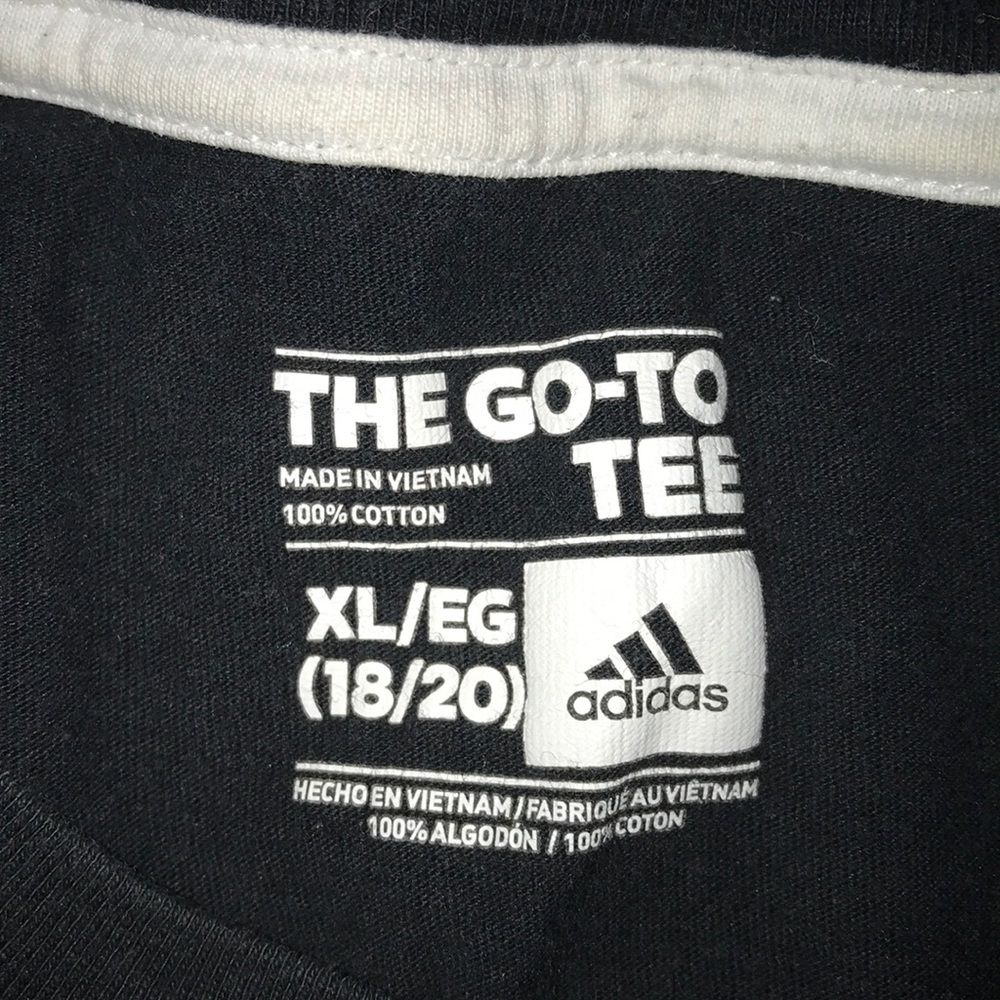 Boys Adidas Long sleeve size XL - Picture 3 of 4